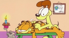 Kamarád kocoura Garfielda, pes Odie slaví 35. narozeniny!